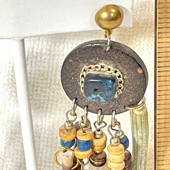 Wooden bead and shell statement earrings. - Picture 5 of 9